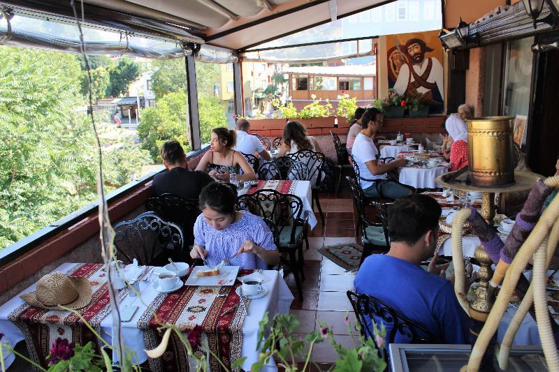 Ararat Konukevi İstanbul